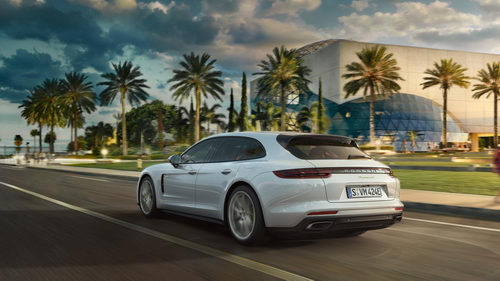 Porsche panamera sport turismo giá từ 54 tỷ đồng ở việt nam