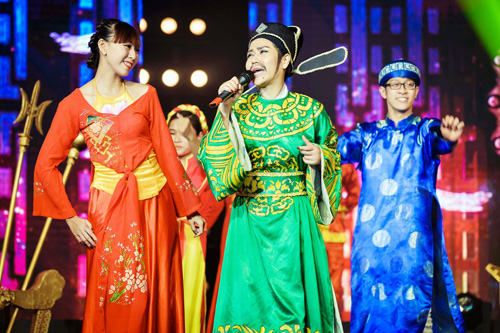 Hồng Mơ: Khởi nghiệp hát lô tô, hội chợ với cát xê 40 ngàn đồng - 2