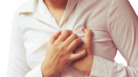 Những cơn đau ngực dễ bị nhầm là đau tim - 1