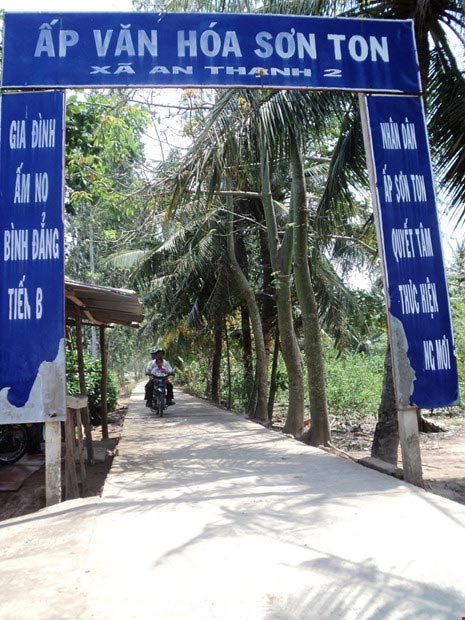 Phát hiện thi thể 2 bé gái dưới con rạch ở Cù Lao Dung - 1