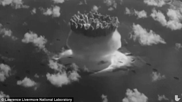 Video hiếm về những vụ thử bom nguyên tử tối mật của Mỹ - 1