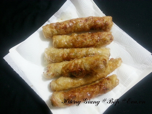 Bữa trưa vui vẻ với nem rán vàng ươm, giòn rụm - 5