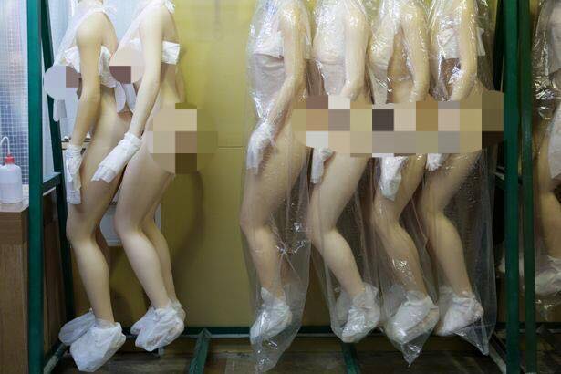 Bên trong nhà máy búp bê tình dục lâu đời nhất Nhật Bản - 1