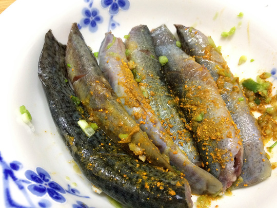 Cá chạch kho nghệ ngon ngất ngây - 2