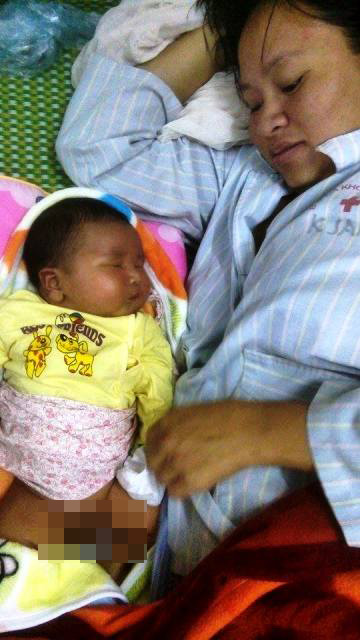 Hy hữu: Bé sơ sinh nặng 6,1kg chào đời tại Nghệ An - 1