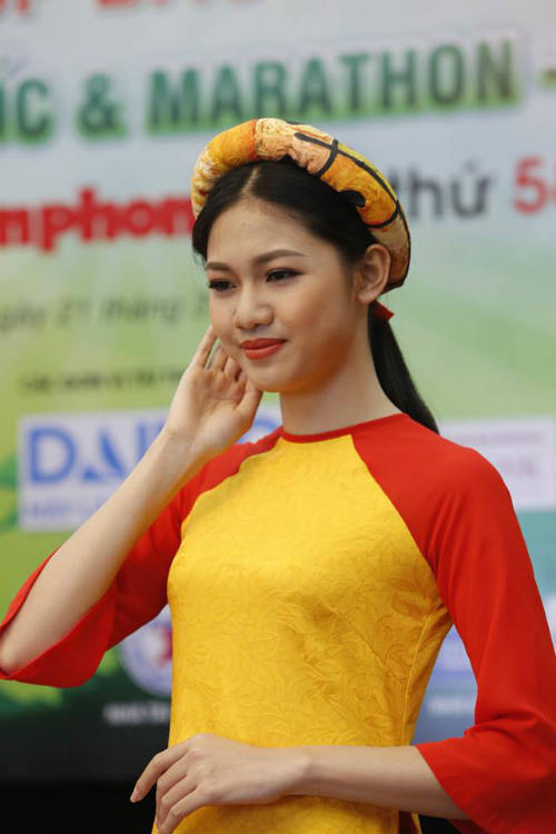 Hoa hậu Ngọc Hân tranh tài giải Việt dã toàn quốc - 8
