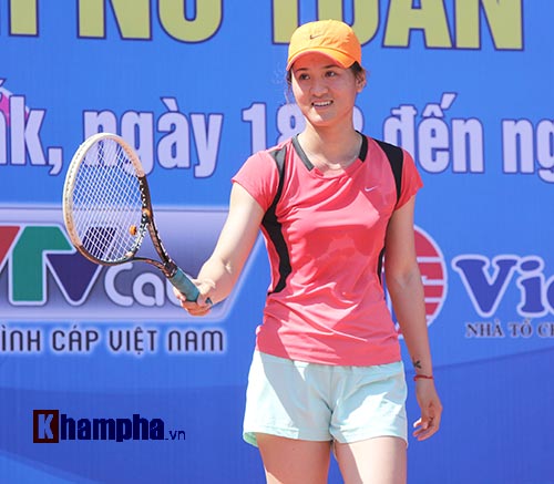 Đồng nghiệp Sharapova khoe sắc ở giải tennis quốc gia - 3