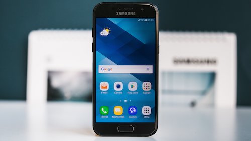Samsung Galaxy A3 &#34;lên kệ&#34;: Giá rẻ nhất trong dòng A &#40;2017&#41; - 1
