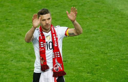 Tin HOT bóng đá tối 23/3: Podolski giải nghệ vẫn nặng lòng Wenger - 1
