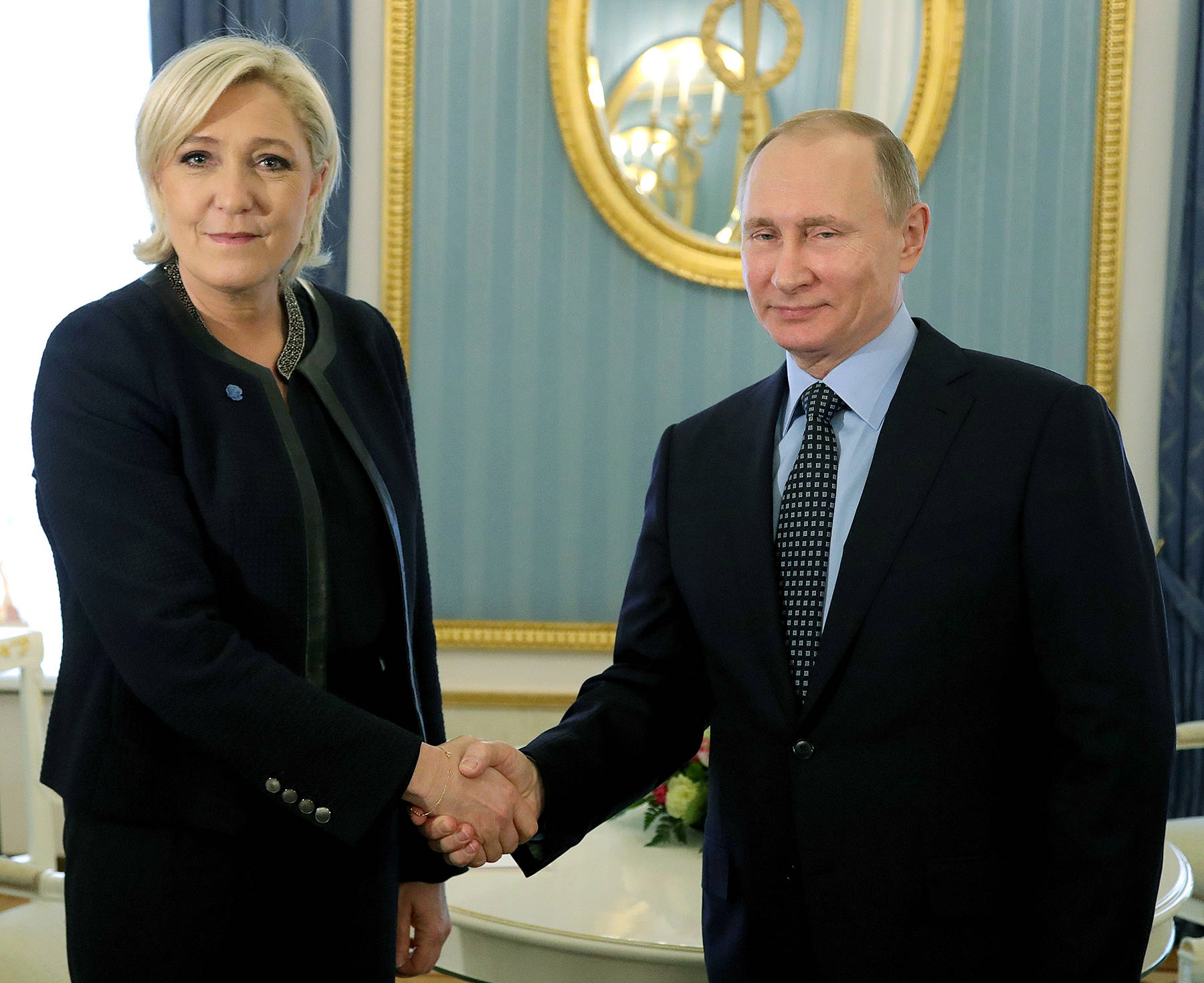 Putin bất ngờ “ra mặt” đón nữ ứng viên tổng thống Pháp - 1