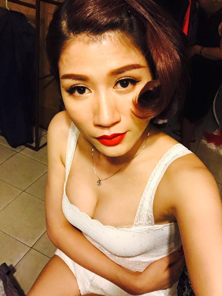 Bà mẹ 1 con Trang Trần khoe đường cong bốc lửa - 9