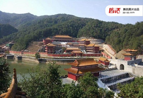 Những trường đại học gây &#34;sốc&#34; vì quá giống kỳ quan thế giới - 2