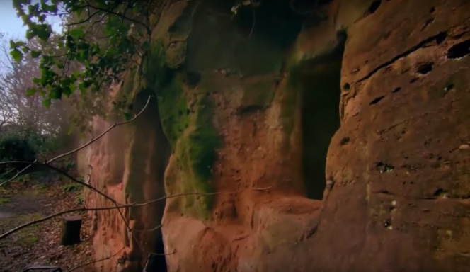 Bỏ gần 2 tỷ mua hang động để làm căn hộ trong mơ - 2