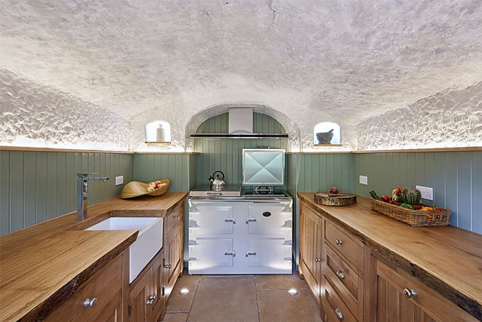 Bỏ gần 2 tỷ mua hang động để làm căn hộ trong mơ - 15