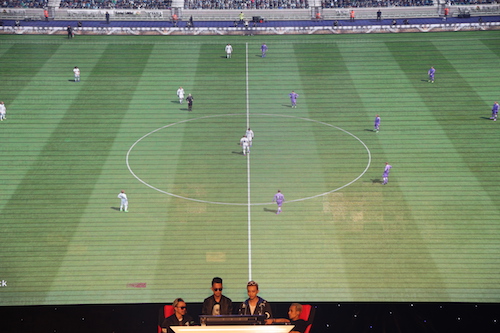 Nhiều "hot girl" khuấy động trận cầu PES 2017 giữa các "sao" - 4