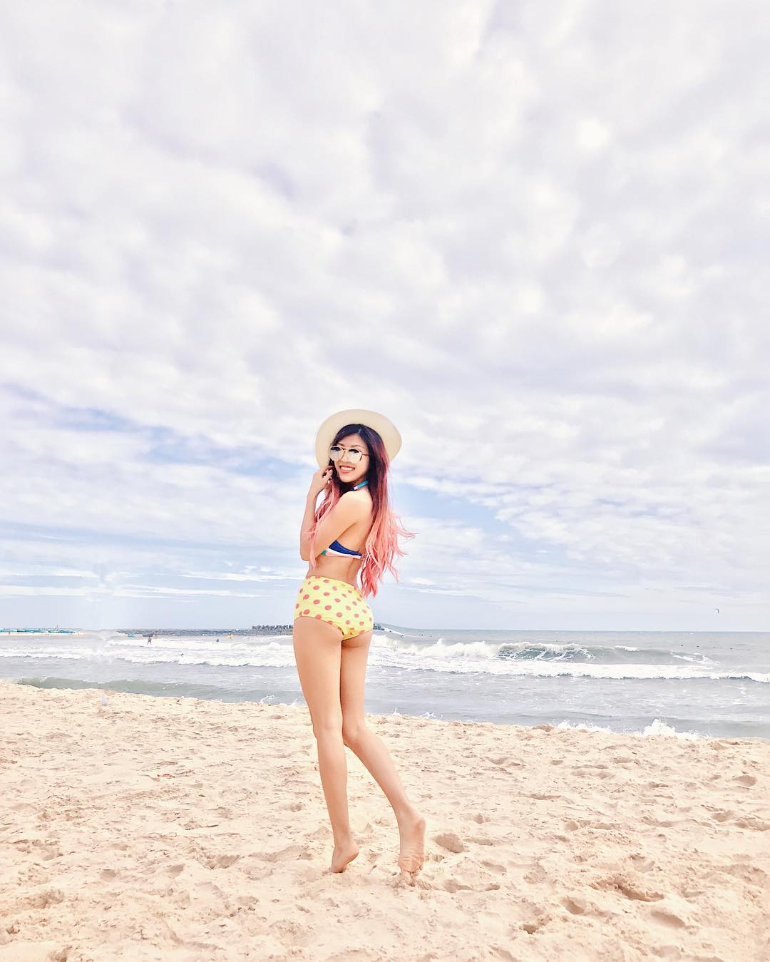 Dưới 1.6m, Trang Pháp mặc khéo khoe chân dài như siêu mẫu - 8