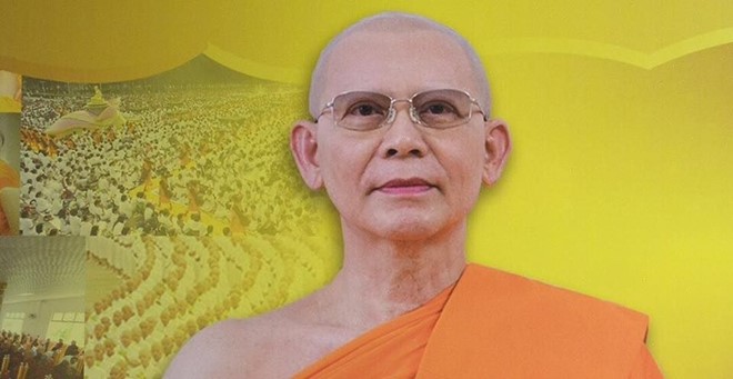 Cựu trụ trì chùa Thái lan bị vây ra trình diện cảnh sát - 2