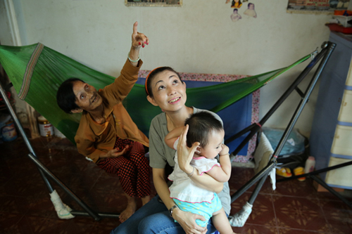 Thủy Tiên và hàng loạt sao Việt từng sống ở căn nhà &#34;lụp xụp&#34; - 2