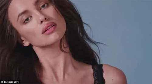 Irina Shayk bầu bí vẫn sexy ngất người quảng cáo nội y - 1