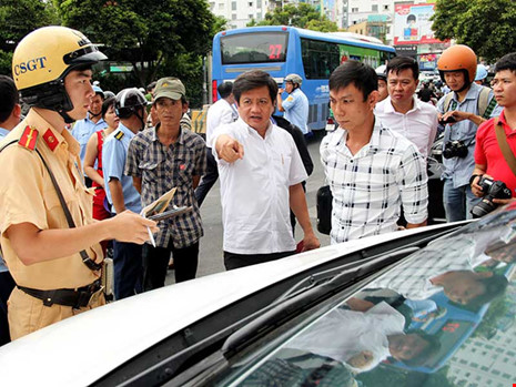 Quyết giành lại vỉa hè, ông Hải có được ủng hộ? - 4