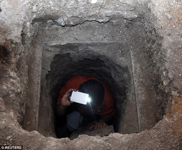 Mexico: 29 tù nhân khoét hầm 40m vượt ngục không tưởng - 1