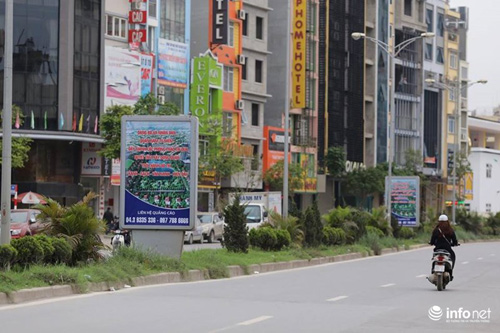 Lỗi chính tả ngây ngô nằm hiên ngang giữa đường Hà Nội - 6