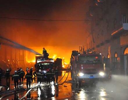 Thủ tướng yêu cầu điều tra vụ cháy kinh hoàng ở Cần Thơ - 1