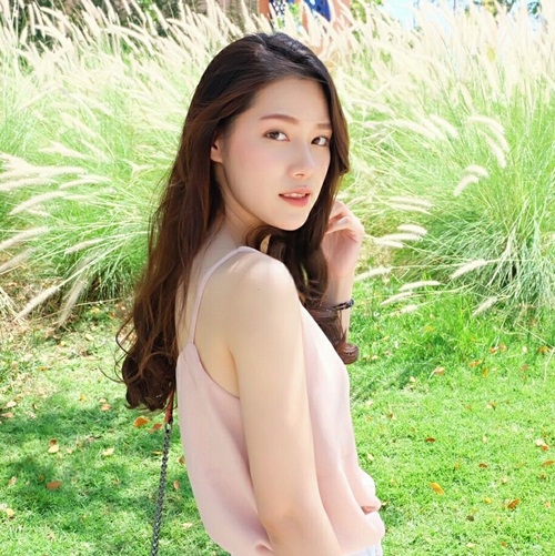 Đến cả nữ y tá cũng khiến người ta phải xốn xao thế này sao? - 4