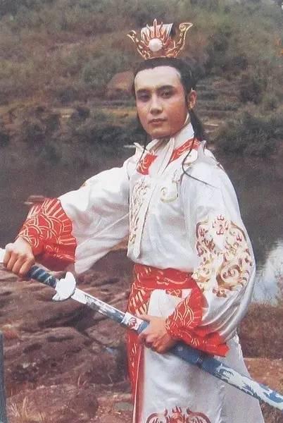 Cát xê Bạch Long Mã cao ngất khiến Ngộ Không "khóc thét" - 8