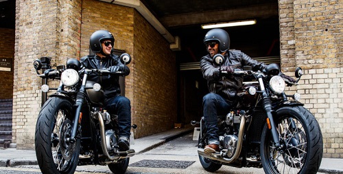 Triumph Bonneville Bobber sẽ ra mắt trong hôm nay - 1
