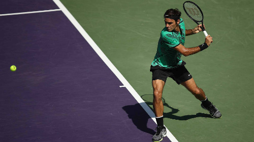 Federer - Agut: Sống sót sau 2 màn &#34;đấu súng&#34; (V4 Miami Open) - 1