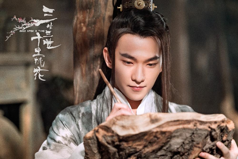 Phim Lưu Diệc Phi gây tranh cãi vì "diêm dúa, quê mùa" - 6