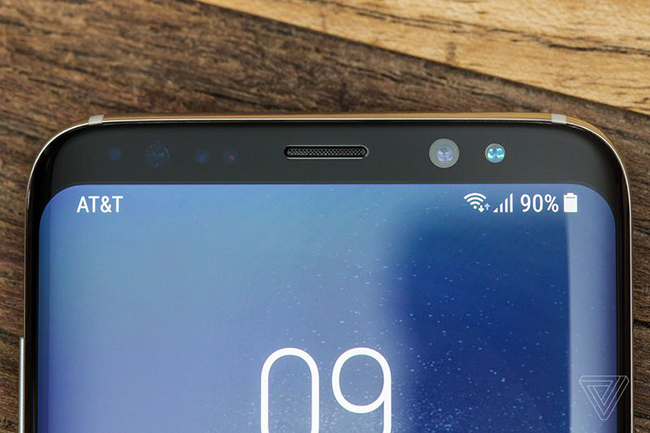 22h đêm 29.3 (giờ Việt Nam), Samsung đã giới thiệu toàn cầu sản phẩm mới Galaxy S8 - một chiếc smartphone vượt mọi ranh giới của những chiếc smartphone thông thường, với kiểu thiết kế liền mạch giúp người dùng tương tác với điện thoại của mình theo một cách hoàn toàn mới.
