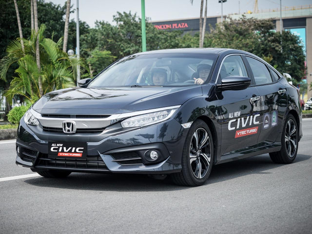 Chương trình trưng bày và trải nghiệm các mẫu xe Ôtô Honda trong tháng 4/2017 - 1