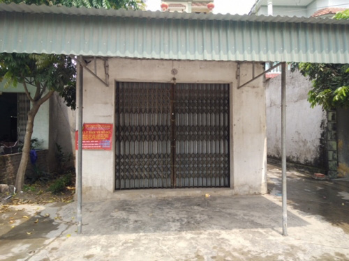 Camera ghi hình đối tượng chở vật nghi thi thể bị trói trong bao tải - 2