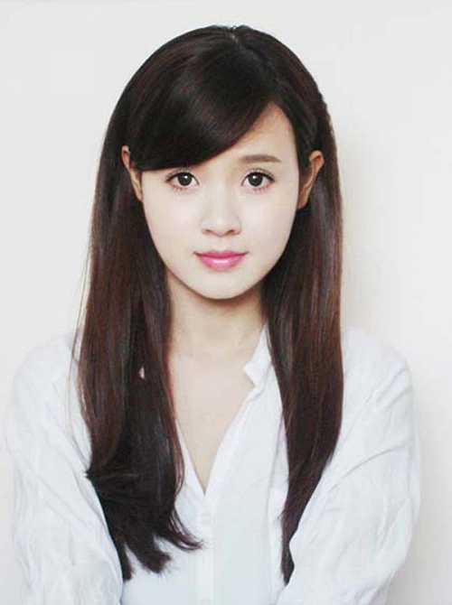 Bất ngờ ảnh thẻ cho thấy nhan sắc thực của mỹ nhân Việt - 5