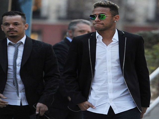 Âm mưu Real - Barca: Neymar nguy cơ ngồi tù, bố bị tố nhận hối lộ