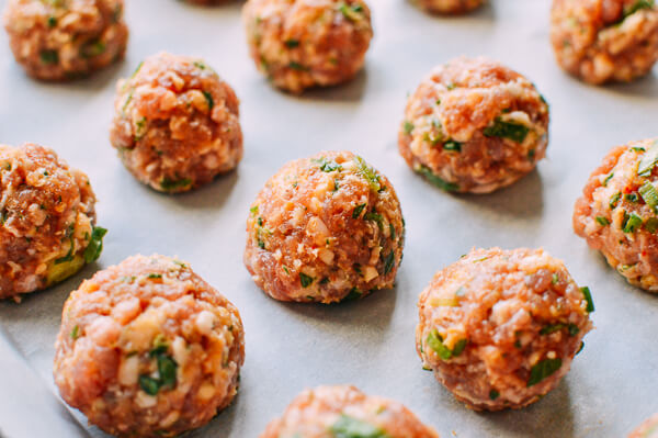 Bánh mì thịt viên béo ngậy, thơm lừng ngon miễn chê - 5