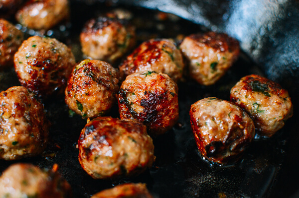 Bánh mì thịt viên béo ngậy, thơm lừng ngon miễn chê - 7