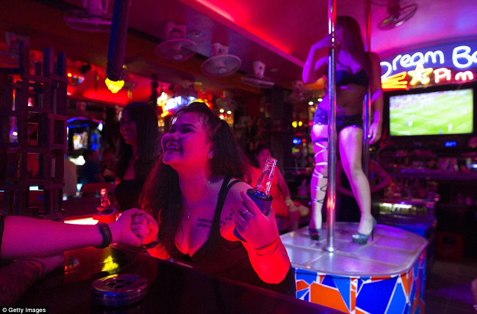 10 điều không thể bỏ lỡ ở &#34;thiên đường sung sướng&#34; Pattaya - 2