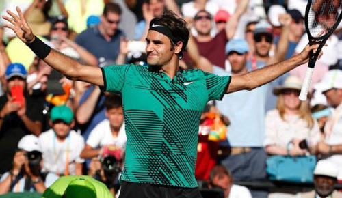 Thoát hiểm ngoạn mục: Federer &#34;ôm tim&#34; mơ kỳ tích mới - 1