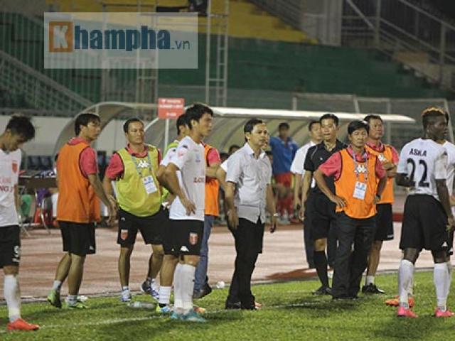 “Trò hề” CLB Long An chấn động thế giới xấu xí nhất bóng đá Việt 2017