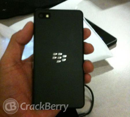 BlackBerry 10 lộ diện - 2