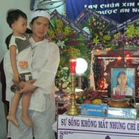 Tin tức trong ngày - Vụ mẹ con sản phụ tử vong: "Mẹ ngủ rồi!"