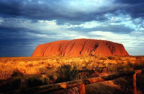 Uluru, ngọn núi bất phàm - 3