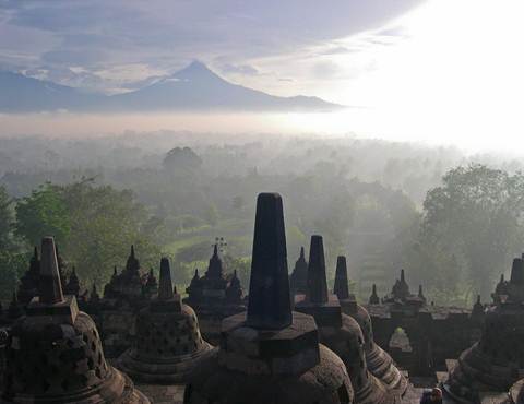 Đền Borobudur - kì quan Phật giáo lớn nhất thế giới - 1