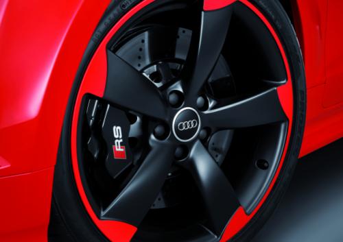 Audi TT-RS Plus giá 80.000 USD - 13