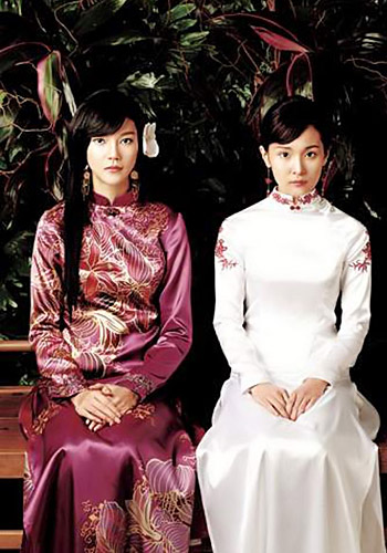 Sao ngoại trải nghiệm sức hút với áo dài - 18