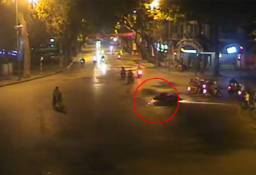 ‘Chim ưng’ Hayabusa chạy CSGT gây tai nạn - 3