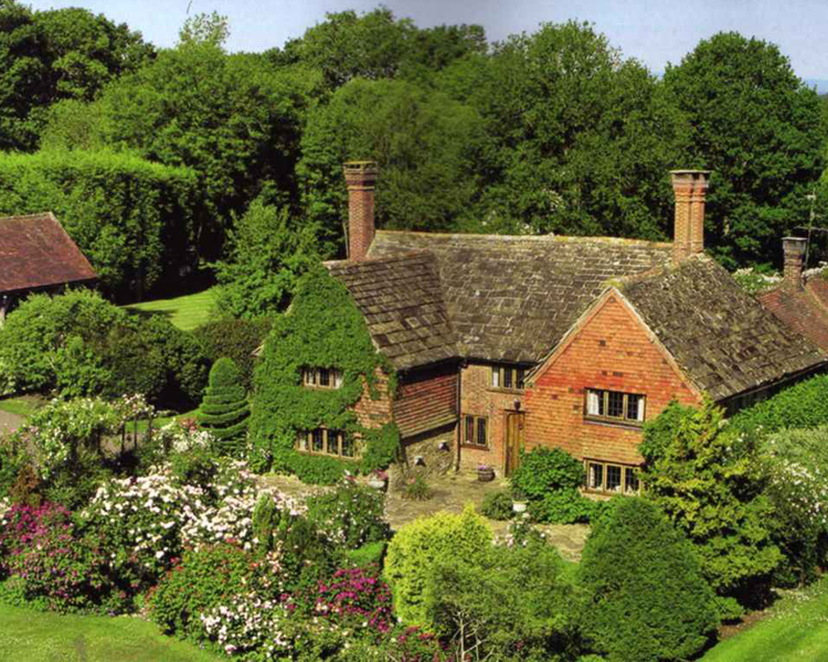 West Sussex là một hạt nổi tiếng của Anh.